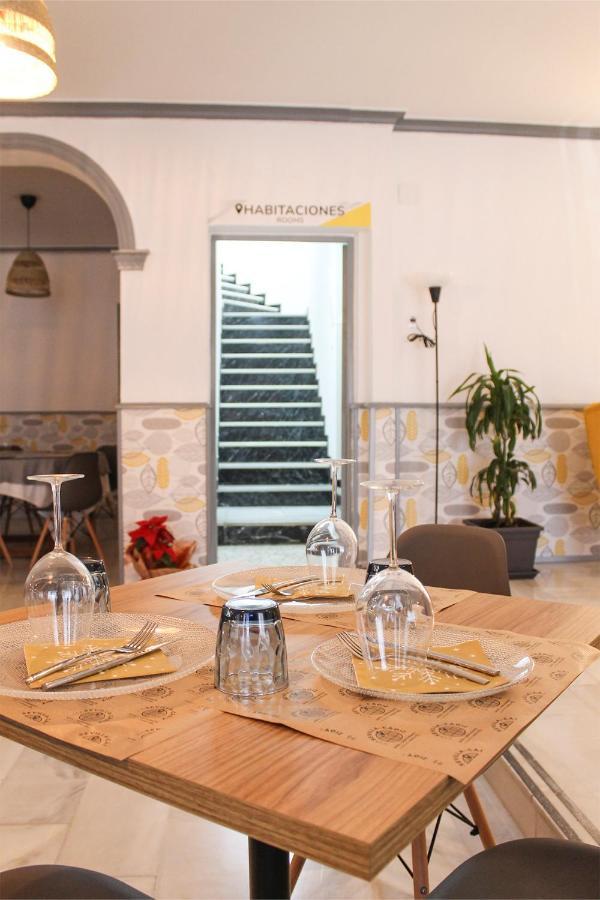 Hotel Restaurante Via Sevilla - Cadiz By Ma 22 Puntos El Cuervo  Екстериор снимка